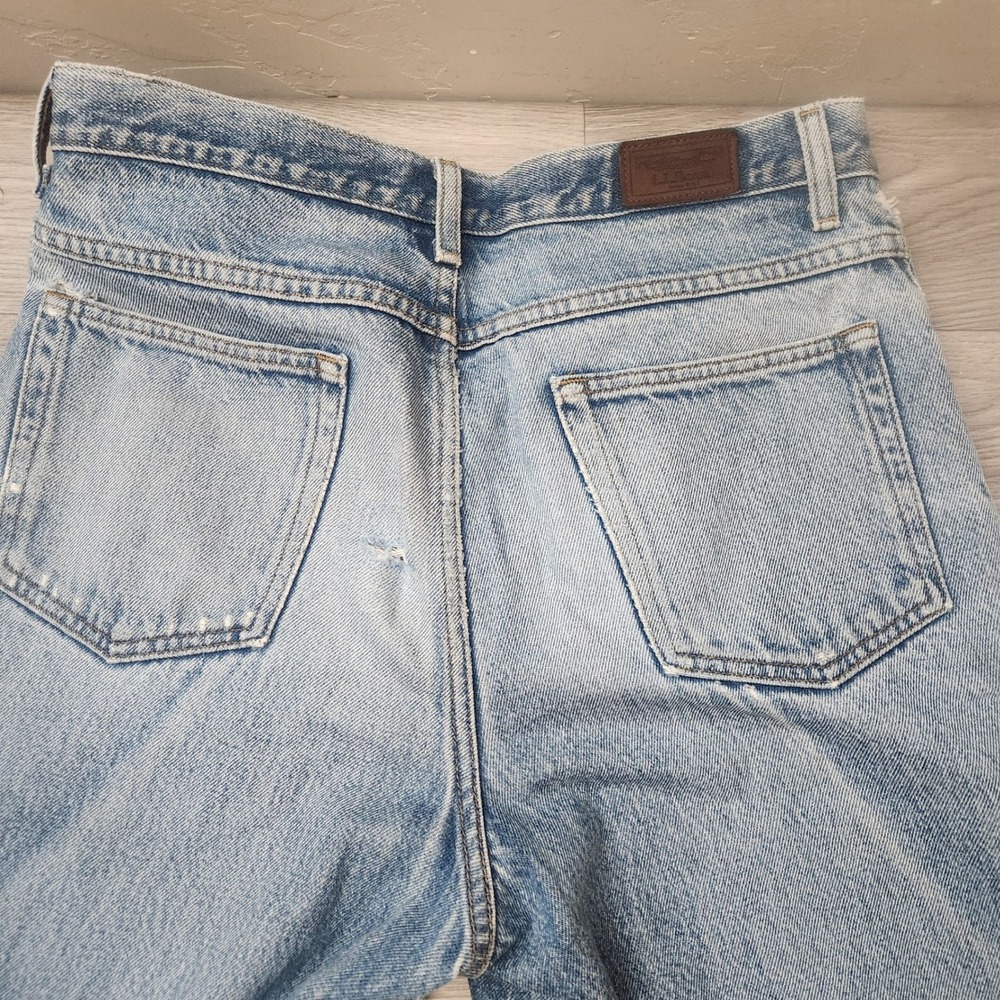 Vintage LL Bean Light Wash Natural Fit Jeans 33x34 Distressed Denim Straight Leg - Picture 13 of 16